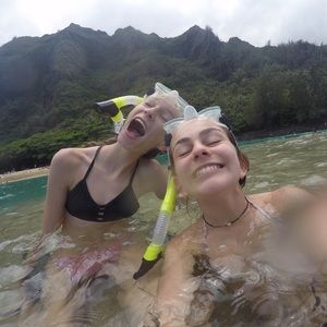 Meet your Posher, Ava